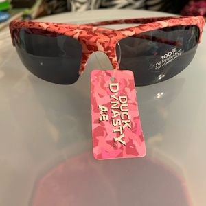 Duck Dynasty Pink Camo sunglasses